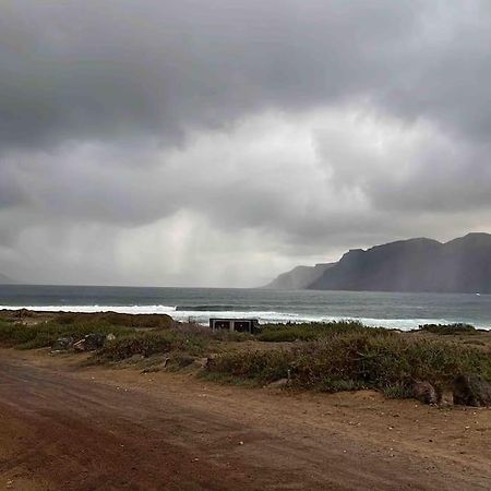 Famara, Apto. En Zona Tranquila A 200M Del Mar. Apartment Bagian luar foto