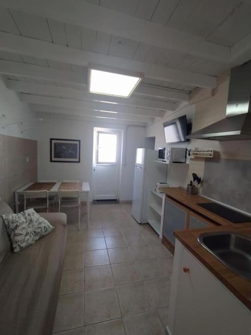 Famara, Apto. En Zona Tranquila A 200M Del Mar. Apartment Bagian luar foto