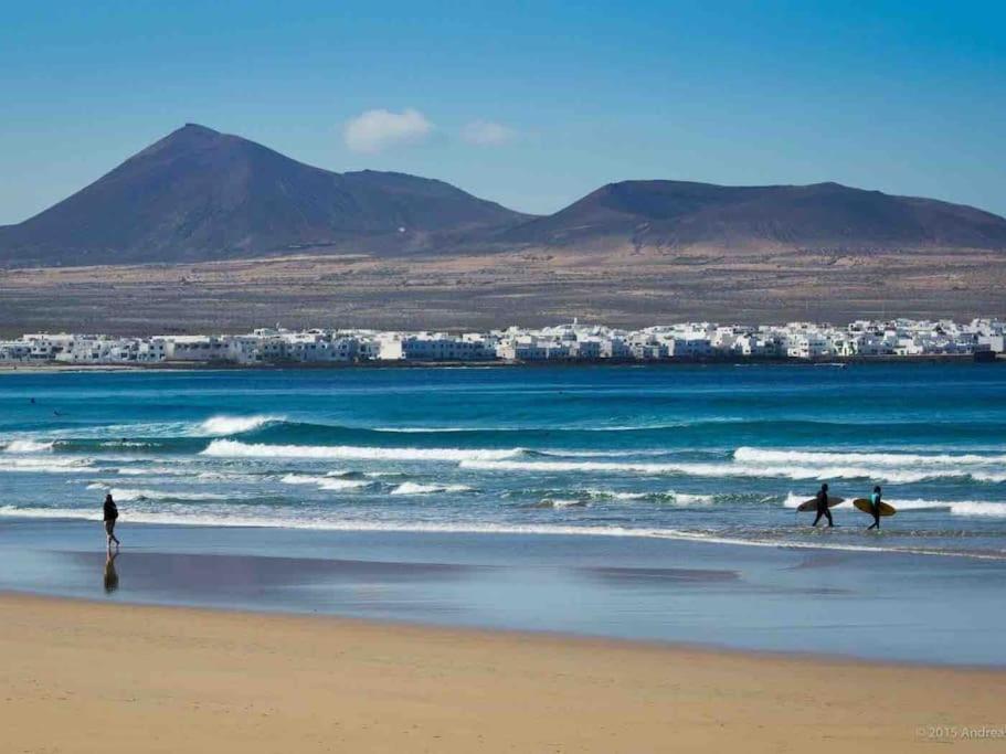 Famara, Apto. En Zona Tranquila A 200M Del Mar. Apartment Bagian luar foto